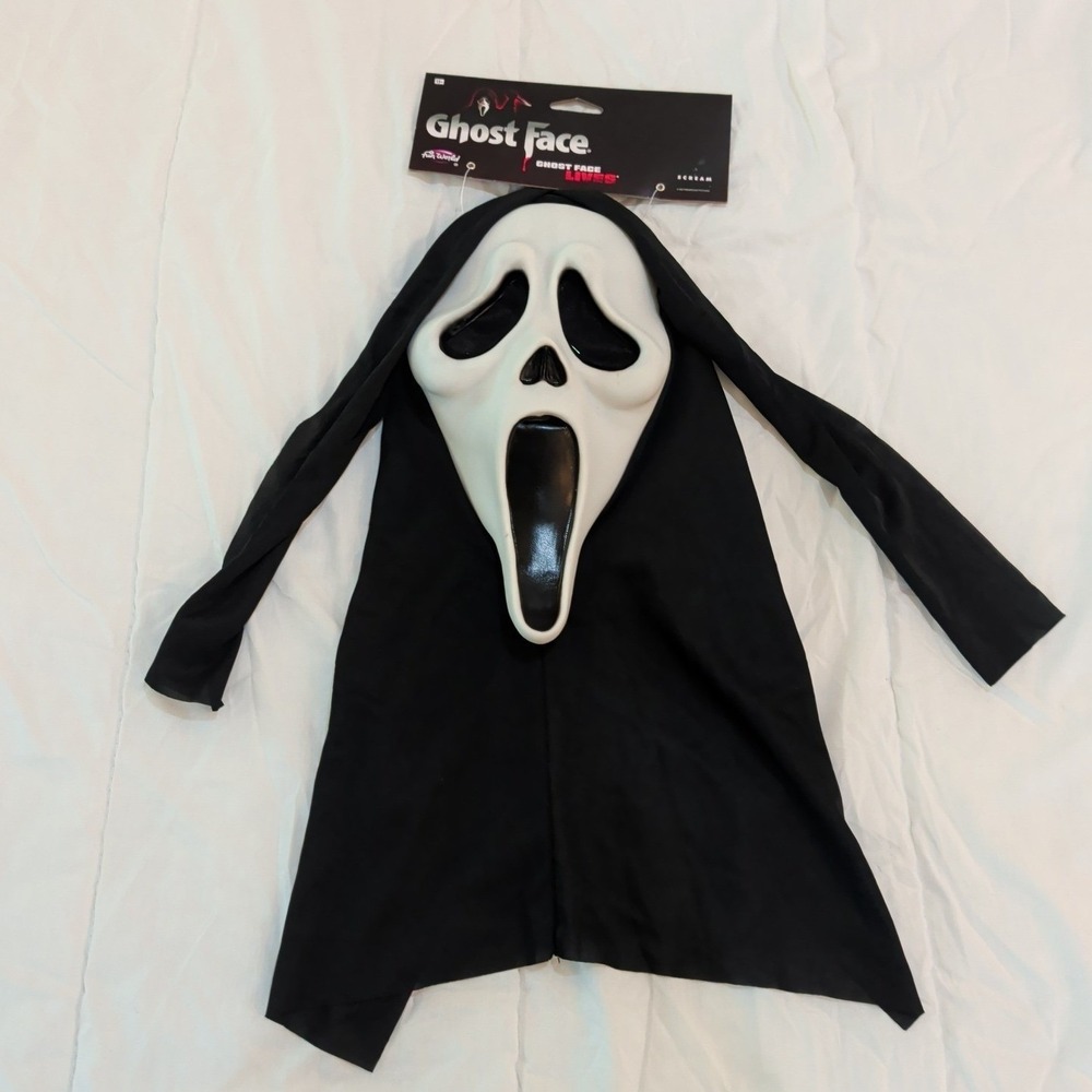 Scream Ghost Face Mask Fun World Halloween Costume Paramount Pictures 2021 NWT